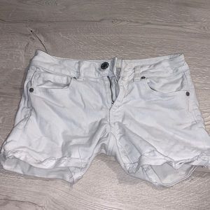 american eagle white shorts
